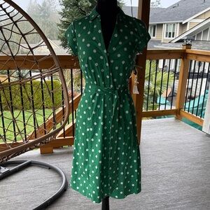 Boden | Fit & Flare Short Sleeve V-Neck Dress